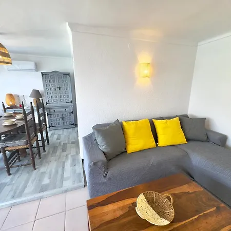 Apartment Almadraba Montaud *